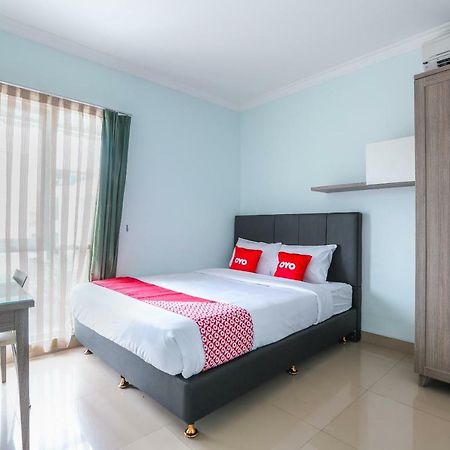 Oyo 1551 Studento Guest House Тангеранг Экстерьер фото